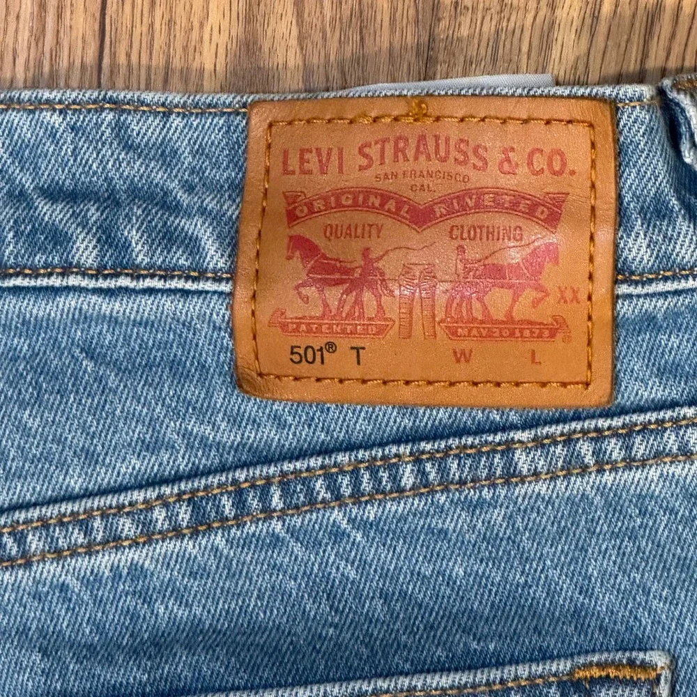 Levis 501 T Men Blue Tapered Leg Button Fly Denim Jeans W28 L28 36197-0011